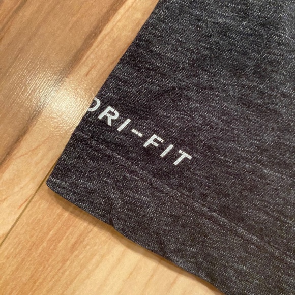 Nike dri-fit shirt—M - Picture 3 of 7